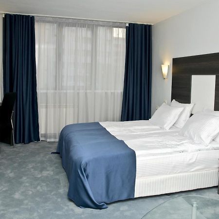Hotel 4 Zona Sofia Buitenkant foto