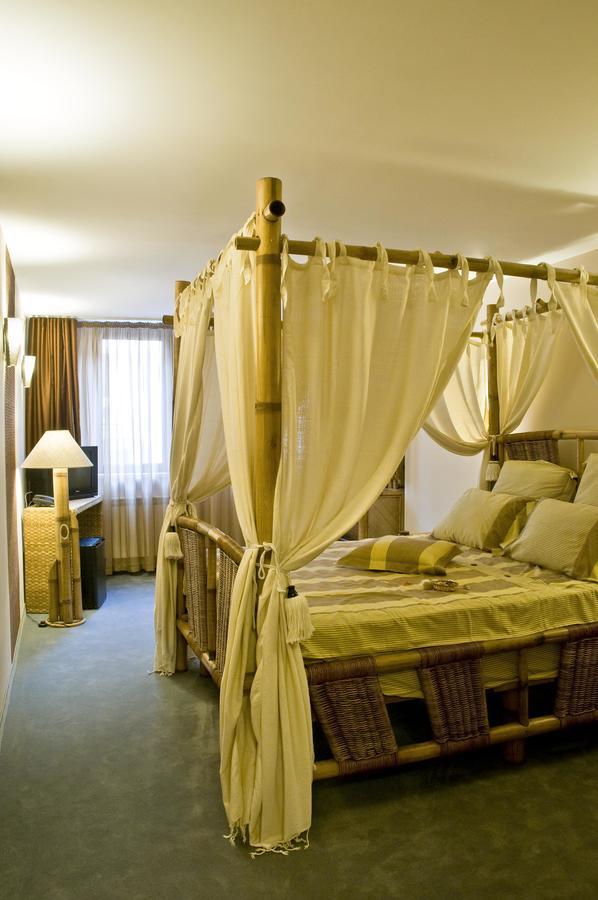Hotel 4 Zona Sofia Buitenkant foto